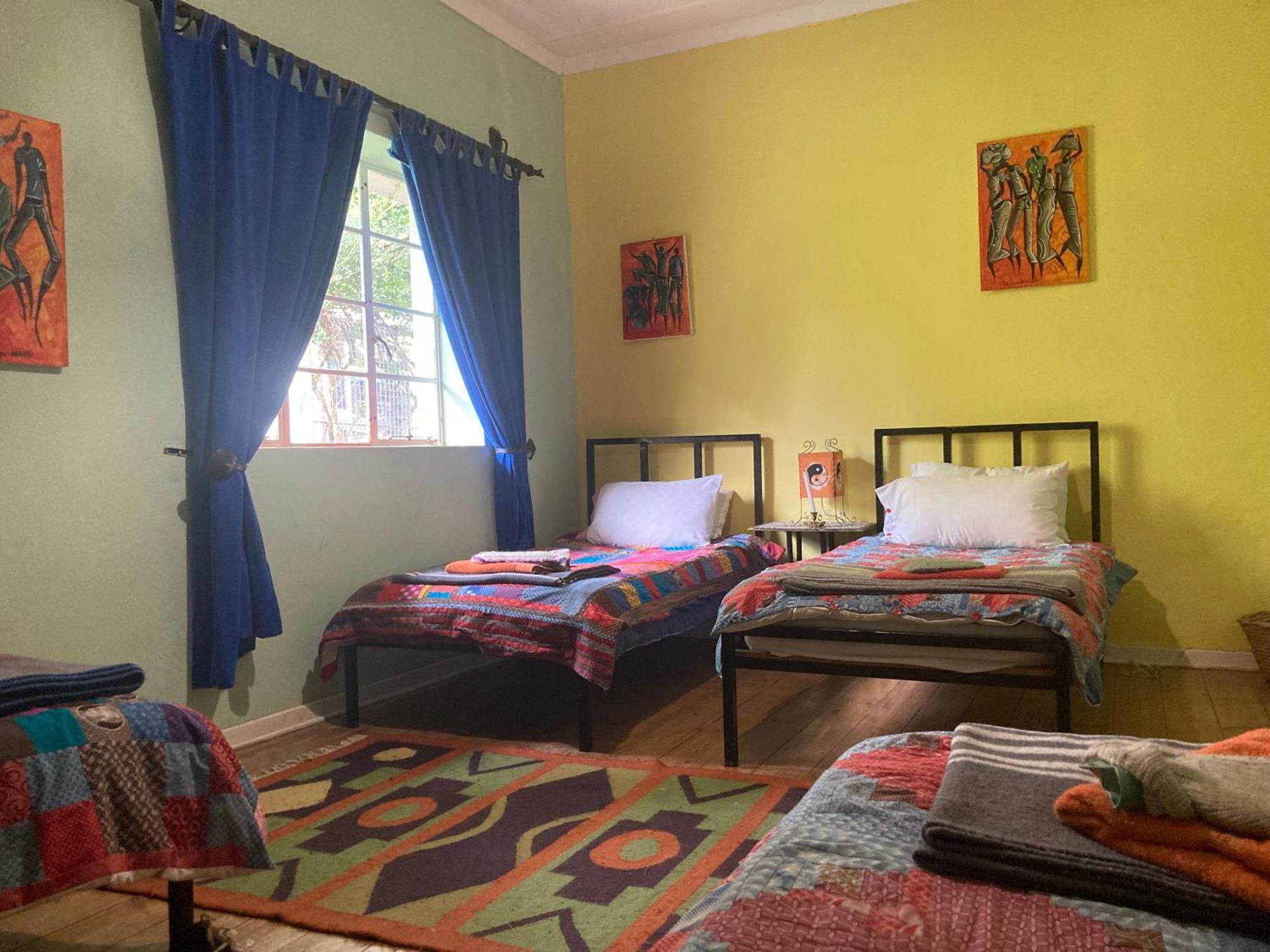 Karma Backpackers Hostel Kestell ภายนอก รูปภาพ
