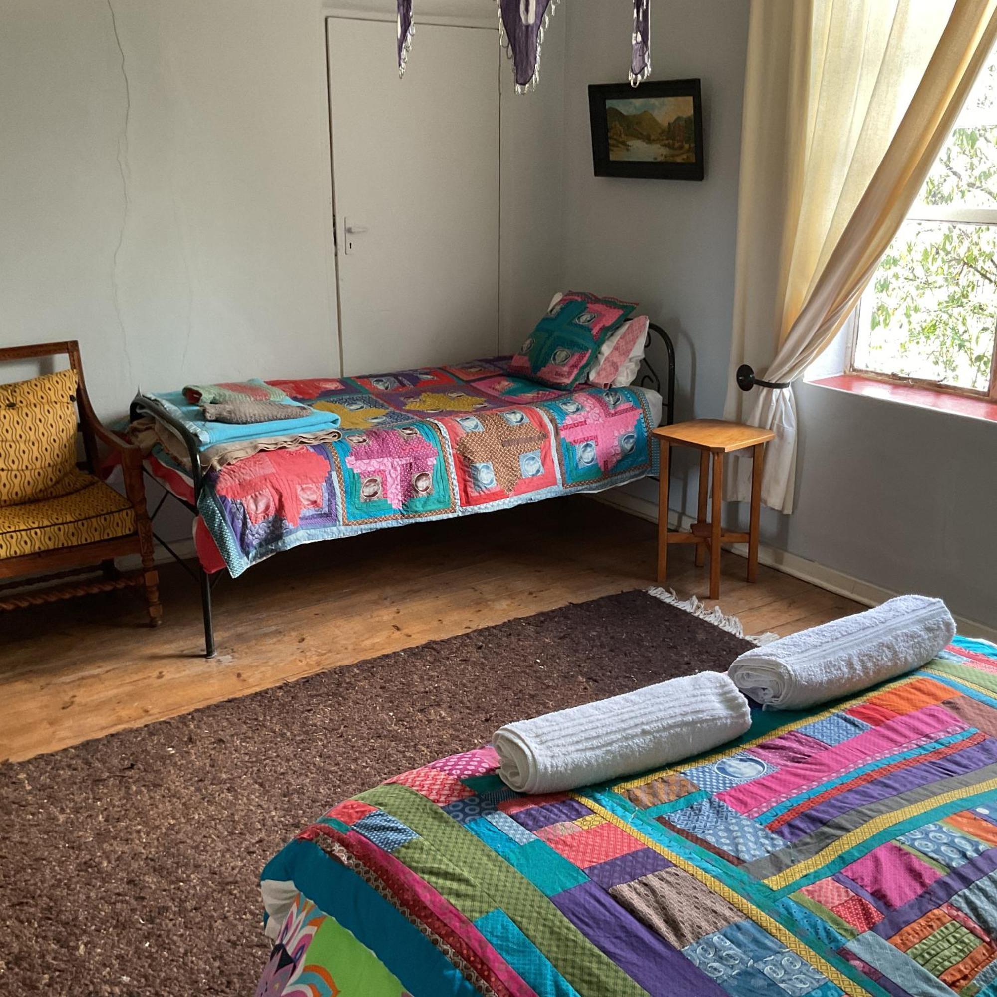 Karma Backpackers Hostel Kestell ภายนอก รูปภาพ